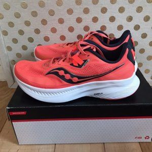 Size 9 Saucony "Guide" Sneakers